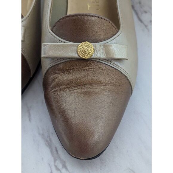 California Magdesians Women's Gold Bronze Slip-on Pump 2" Heels Size 6.5 - Picture 4 of 8